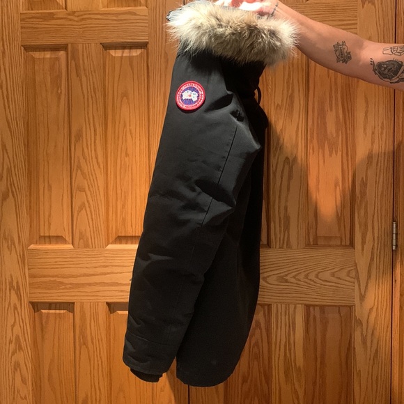Mens Black Canada Goose Winter Parka (Removable fur) - Picture 6 of 11